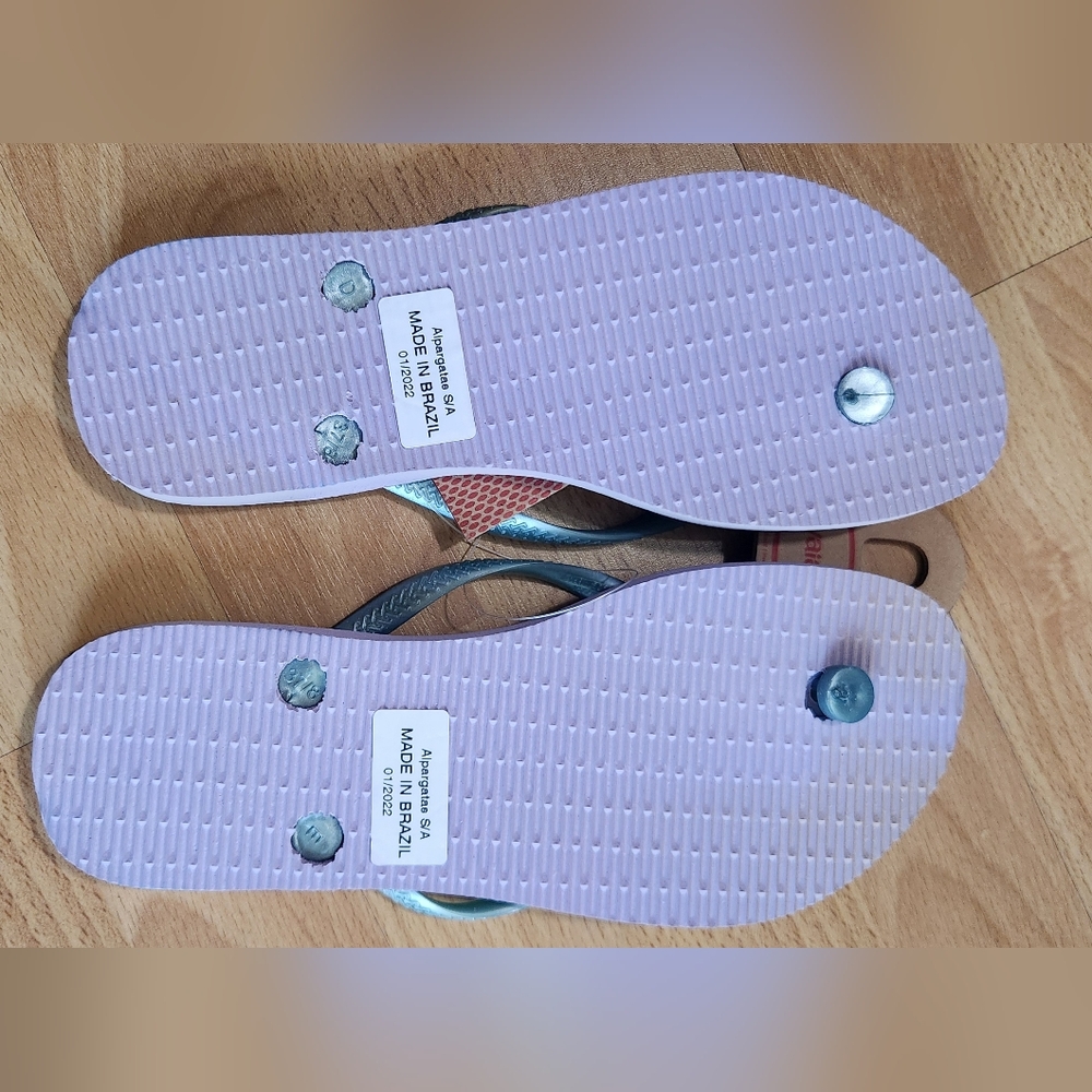 Havaianas Slim Iridescent Beach Flip Flops - Picture 2 of 2